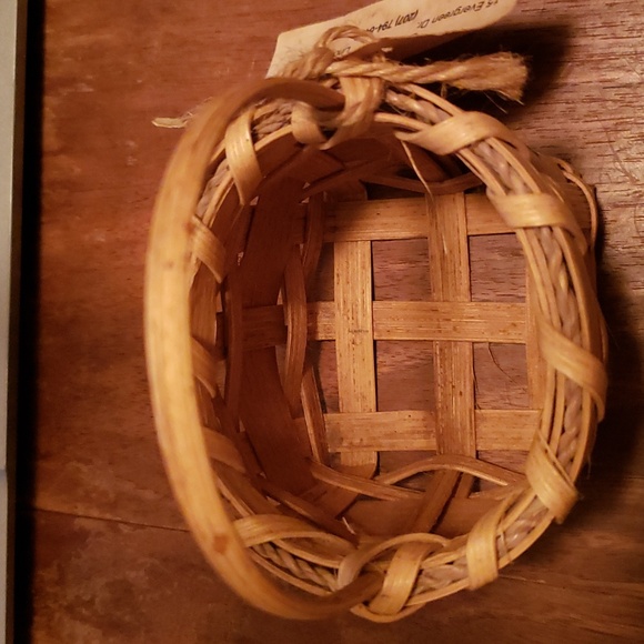 SOLD - Mini Berry handmade blueberry basket by Baskets from Maine Vintage - Picture 3 of 6